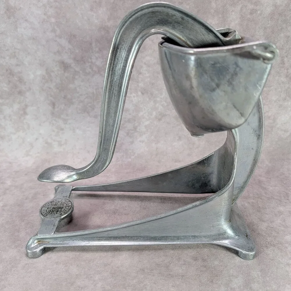 Vintage Wear-Ever Aluminum Citrus Juicer Hand Press Manual Lemon Lime Squeezer